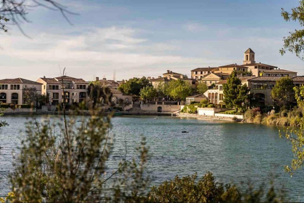 Moment De Detente Sur Le Golf De Pont-Royal Mallemort Exterior foto